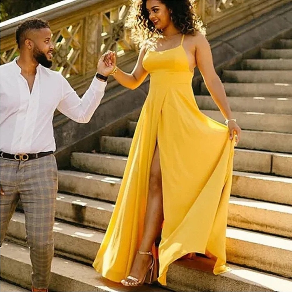 Lulus Dreamy Romance gold yellow criss cross back maxi dress size Large NWT